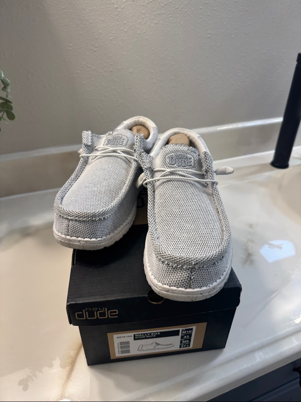 Hey Dude Men’s Wally Sox Shoes - Light Gray